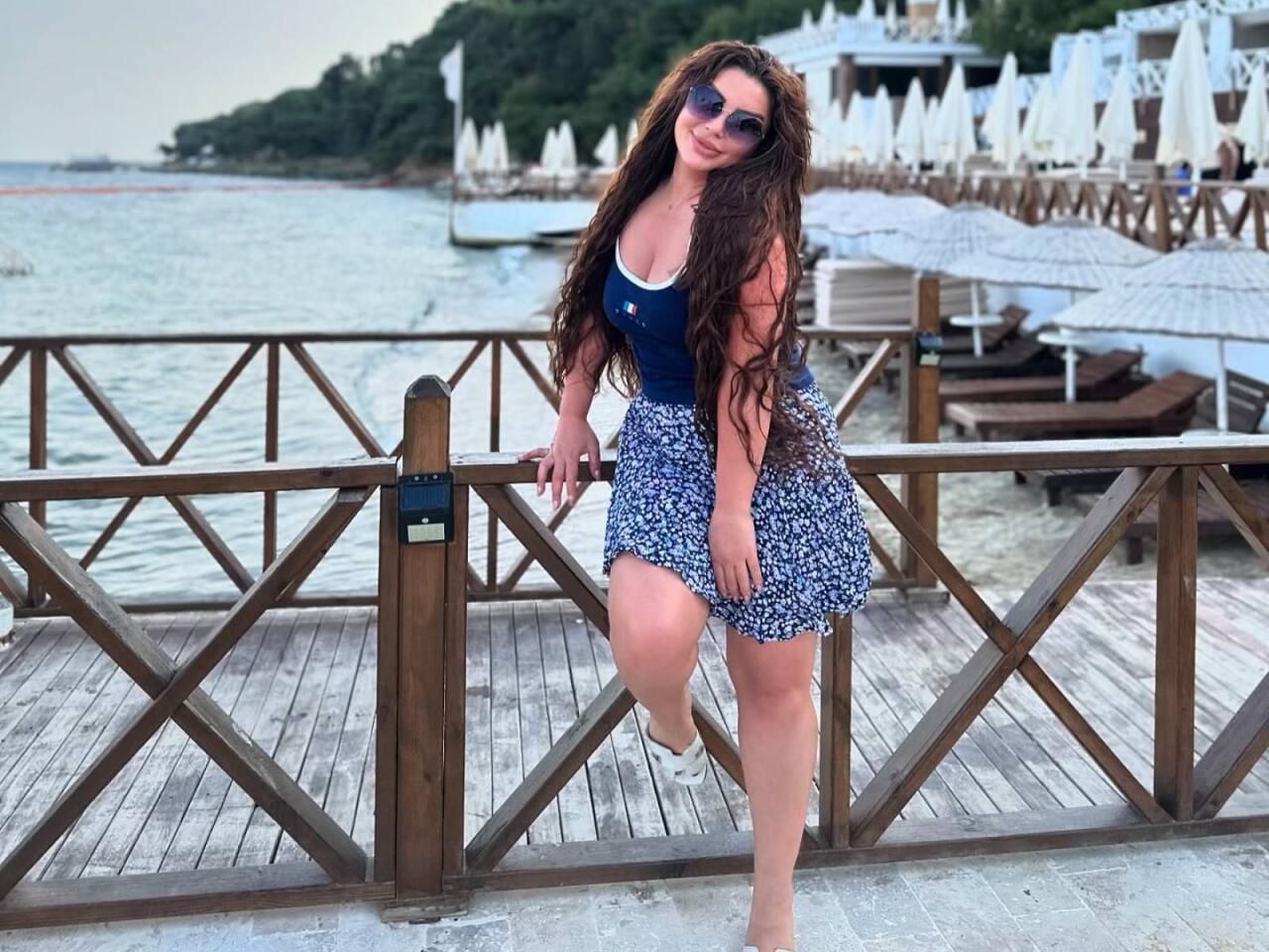 Nüşabə Musayevanın lüks maşınına hücum oldu - VİDEO