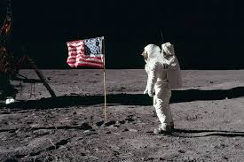 ABŞ Aydakı faydalı qazıntılara da sahib olmaq istəyir?