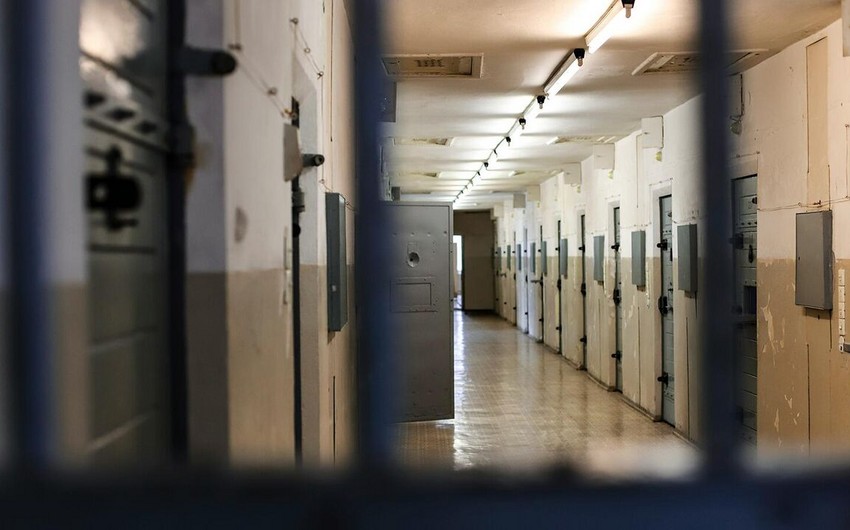 Ermənistanda məhbus özünü asıb