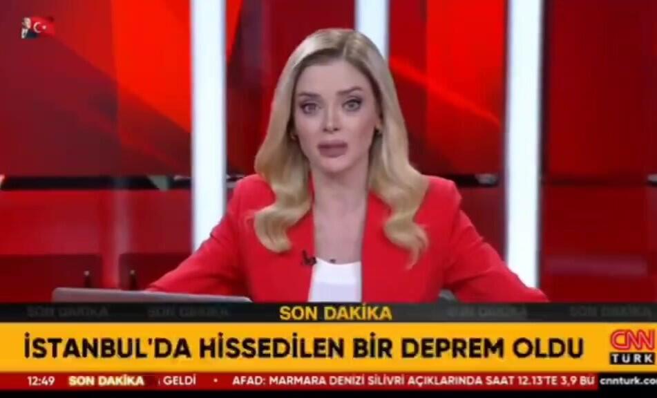 İstanbulda zəlzələ anı - Canlı yayımda studiya belə silkələndi - VİDEO