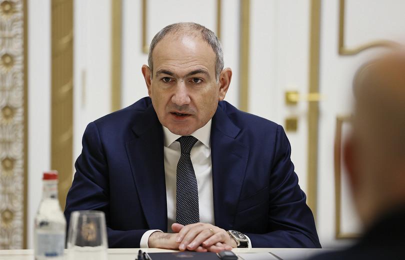 Paşinyandan İrəvanda bayrağımızın yandırılmasına - Reaksiya