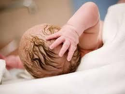 Sabirabadda doğuş zamanı körpə öldü