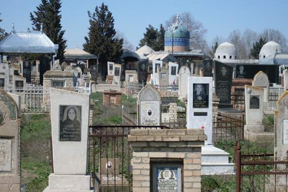 Suraxanıda qəbiristanlıqdan oğurluq edən şəxs tutulub