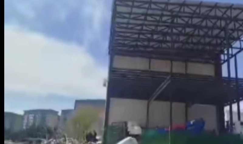 Nizami rayonu Babək prospektində dəmir konstruksiyalı obyekti kim tikdirir?