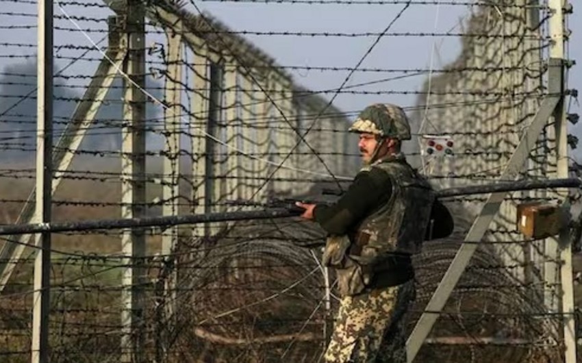 KİV: Hindistan və Pakistan hərbçiləri arasında atışma olub
