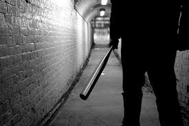 Keçmiş bacanağını dəmir parçası ilə döyən şəxsə hökm oxundu