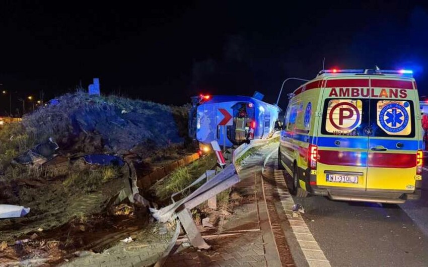 Varşava yaxınlığında ukraynalıları daşıyan avtobus aşıb, çoxlu sayda yaralı var