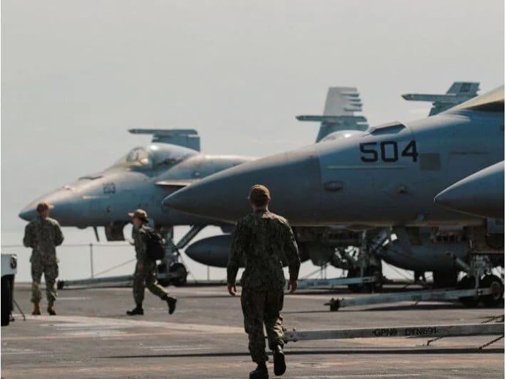 60 milyon dollarlıq döyüş təyyarəsi Qırmızı dənizə düşüb