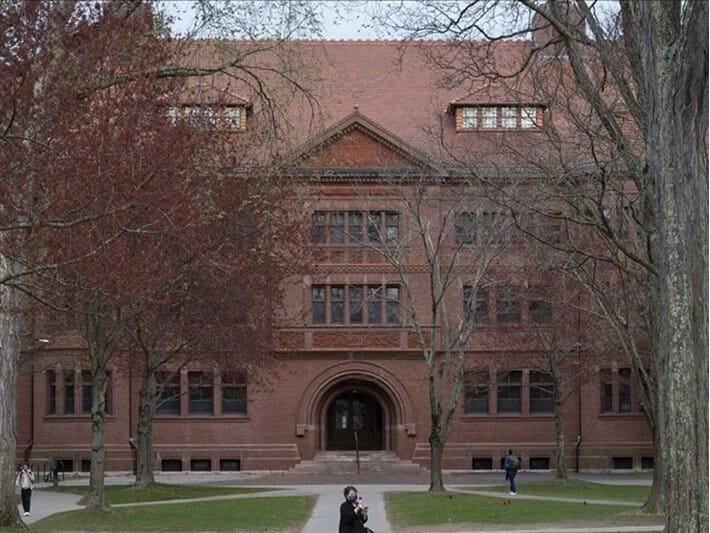 Harvard yenidən Trampın hədəfində: Universitet və hüquq jurnalında araşdırma