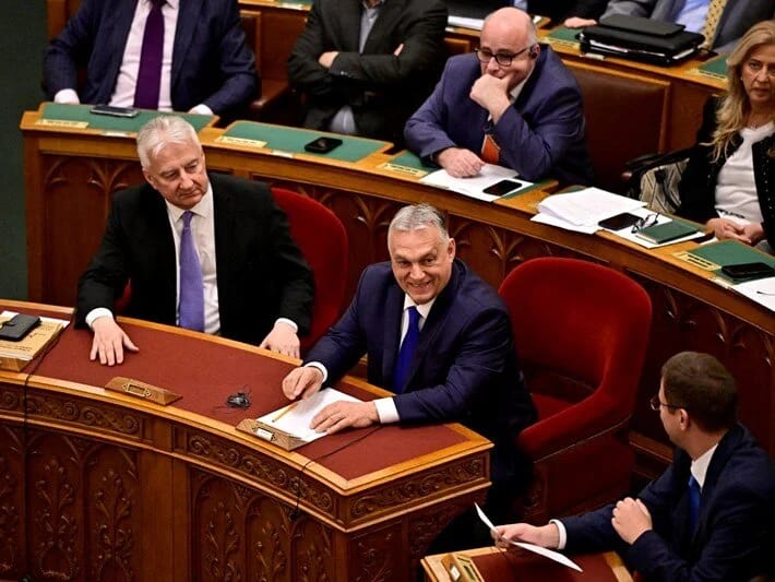 Macarıstanda 2 uşaqlı analar gəlir vergisindən azad olacaq