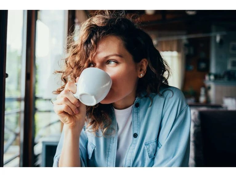 Səhərlər kofe içmək ürəyi qoruyur və ömrü uzadır