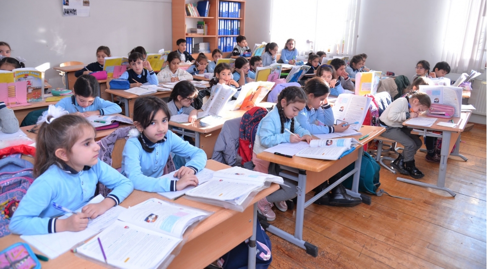 Bu gündən ibtidai siniflərin 5 günlük yaz tətili başlayıb