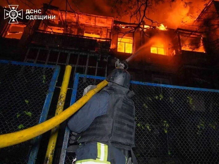 Ukrayna: Rusiya Odessaya hücum etdi, 2 nəfər ölüb