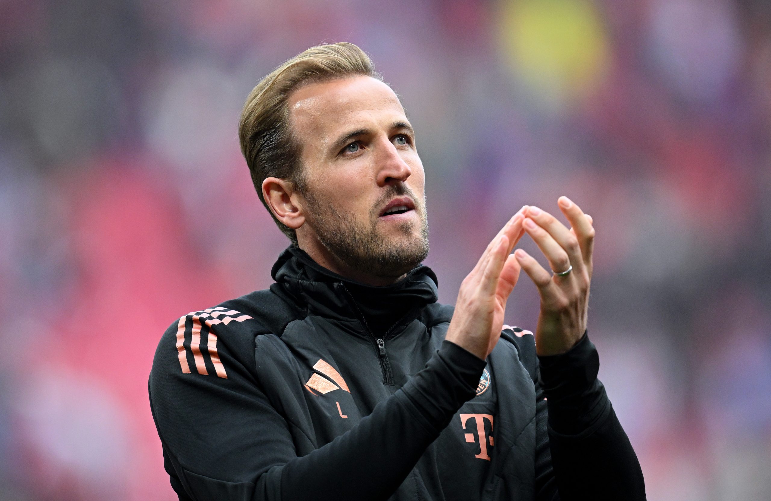 Harri Keyn 31 yaşında ilk peşəkar titulunu qazandı