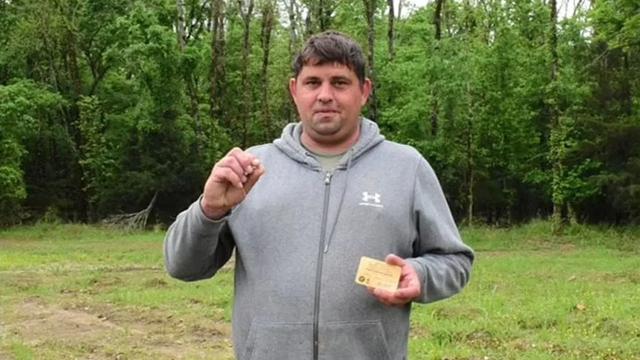 Zibil olduğunu düşündü, amma almaz çıxdı: ABŞ-da bir parkda sürpriz kəşf 