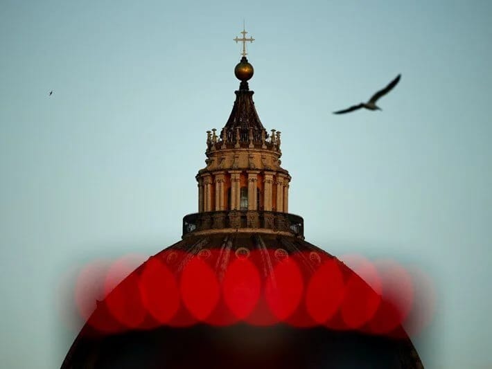 Vatikan hazırdır: Kilsə tarixində iz qoyacaq seçki başladı 