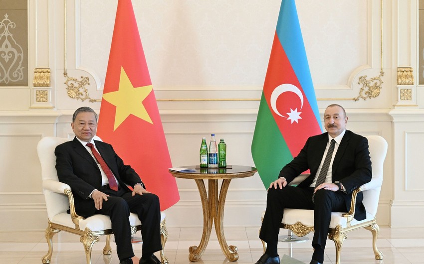 Prezident İlham Əliyevin Vyetnam KP MK Baş katibi ilə məhdud tərkibdə görüşü olub - YENİLƏNİB