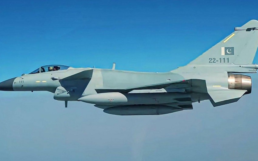 KİV: Pakistanın Hərbi Hava Qüvvələri Hindistanın azı iki qırıcısını vurub