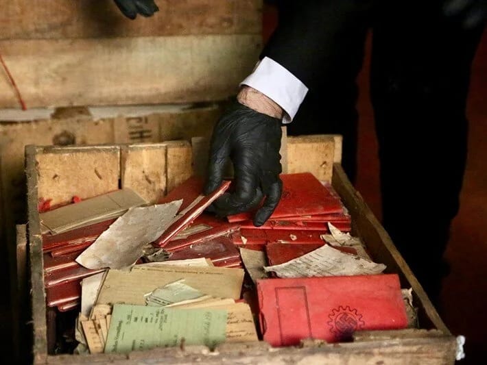 Ali Məhkəmənin zirzəmisində nasist sənədləri tapılıb