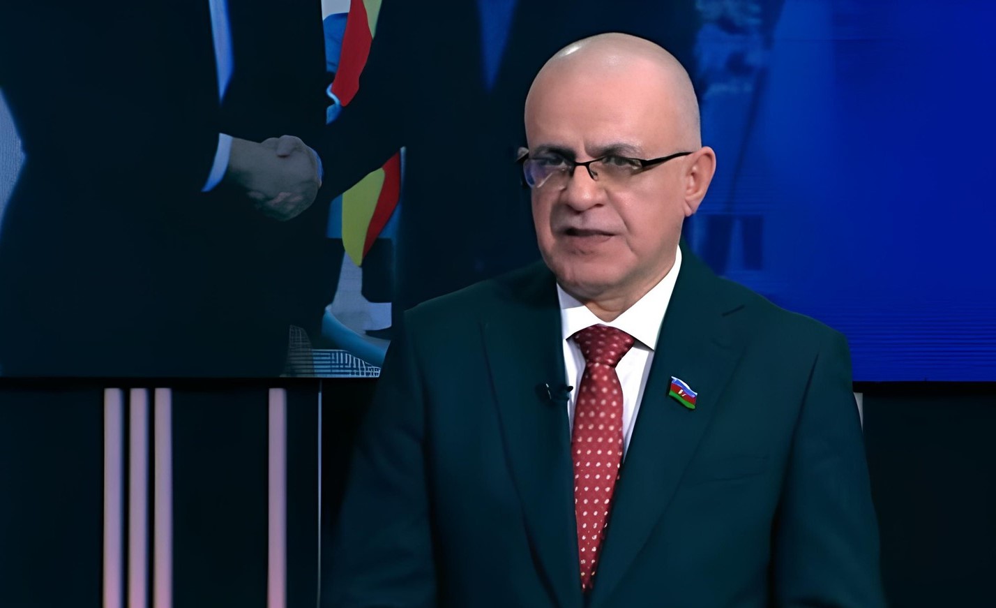 Azərbaycançı olmaq lazımdır