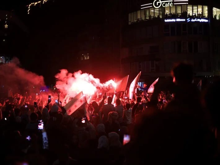 Trampın Suriyaya qarşı sanksiyaları ləğv etmək qərarı böyük sevinclə qarşılanıb