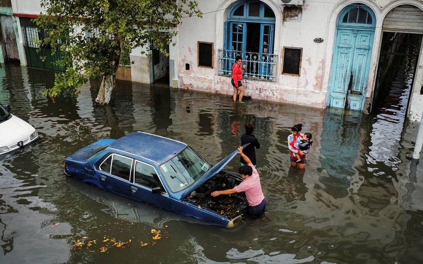 Argentinada daşqınlar səbəbindən 7 mindən çox insan təxliyə edilib
