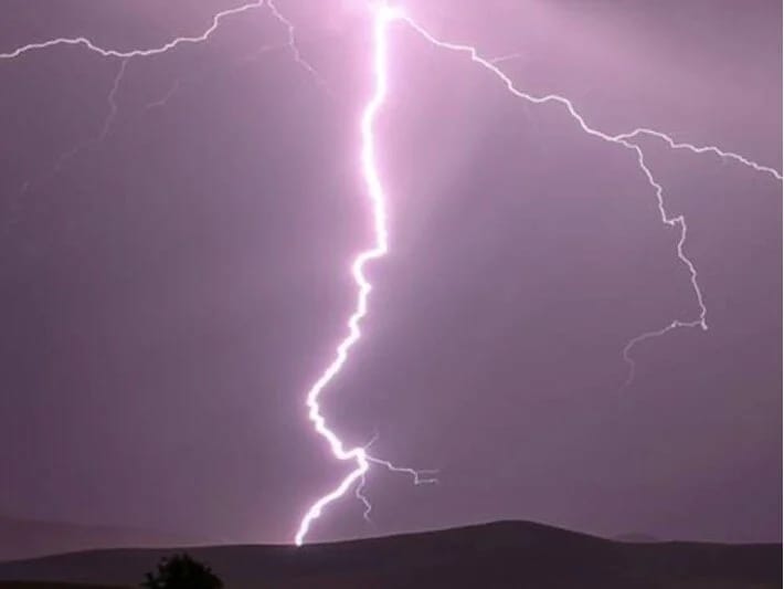 Hindistanda ildırım vurması nəticəsində 15 nəfər ölüb