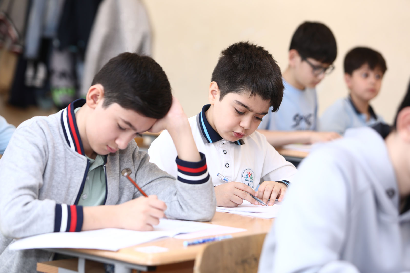 Buraxılış imtahanlarında hansı fənlərdən nəticələrinin yaxşı olmadığı açıqlanıb