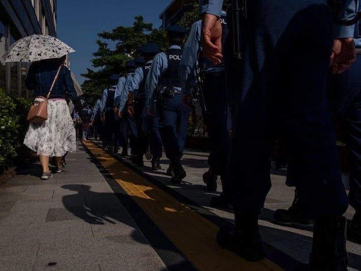 Yaponiyada 50 qadına cinsi təcavüzdə günahlandırılan keçmiş taksi sürücüsü saxlanılıb