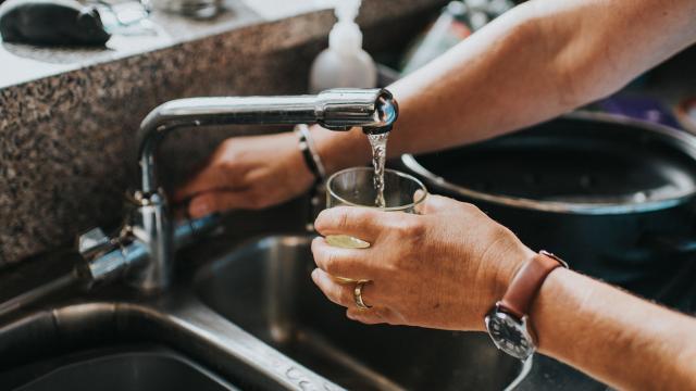 Yunanıstanda içməli suda uran aşkar edilib