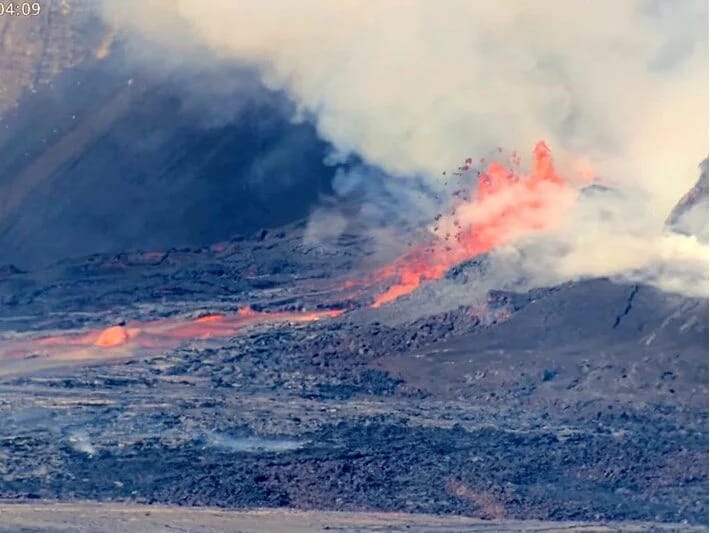 Dünyanın ən aktiv vulkanı yenidən püskürüb