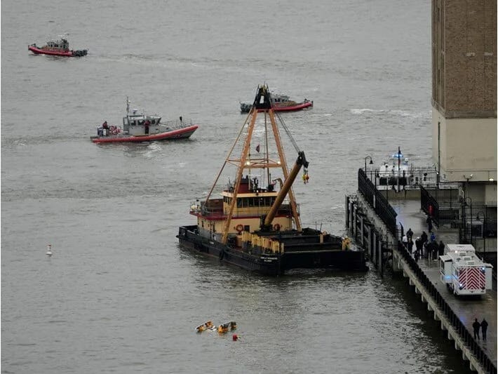 Kanalizasiya suları daşıyan qayıqda partlayış: 1 ölü
