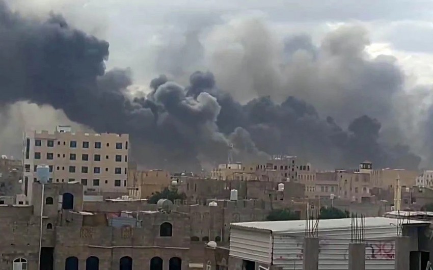 İsrail Ordusu Səna hava limanına zərbə endirib