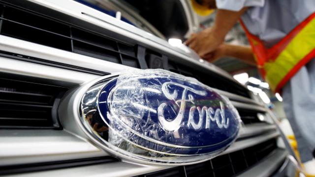 Ford təxminən 1,1 milyon avtomobili geri çağırır