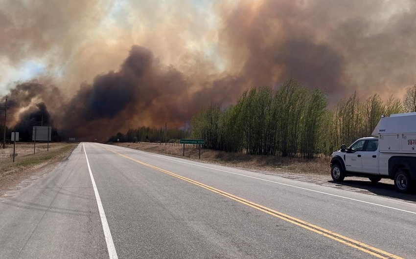 Kanadada meşə yanğınları səbəbindən fövqəladə vəziyyət rejimi tətbiq edilib