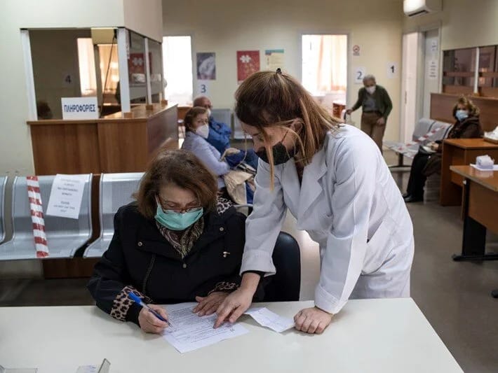 20 min həkim Yunanıstanı tərk edib