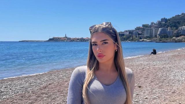 Gənc qız qorxudan təhlükəsizlik kəmərini açdı, 50 metr yüksəklikdən yıxıldı