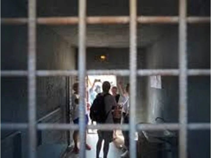 İsveç Estoniyadan 400 həbsxana kamerasını icarəyə götürüb