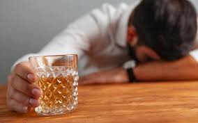 56 yaşlı kişi evində sevgilisi ilə yeyib-içdi, ona xəsarət yetirdi - TƏFƏRRÜAT