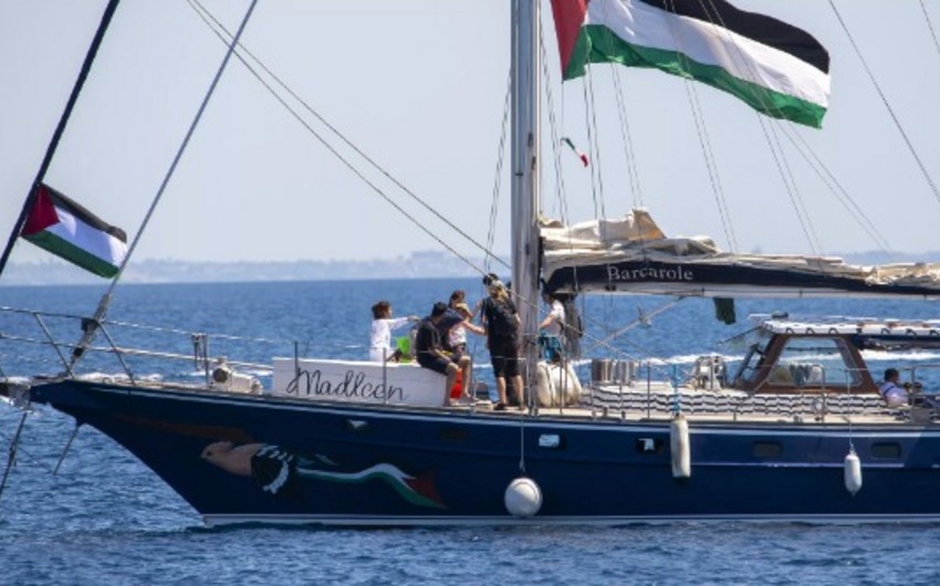 İsrail XİN: “Madlin” gəmisi sahilə doğru üzür, sərnişinlər ölkələrinə qayıdırlar