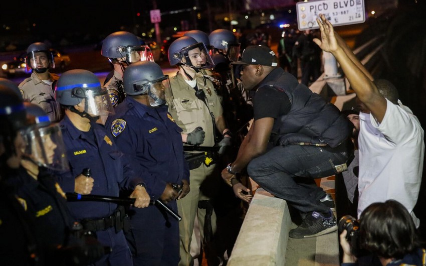 Həftəsonu Los-Ancelesdə 56 etirazçı saxlanılıb