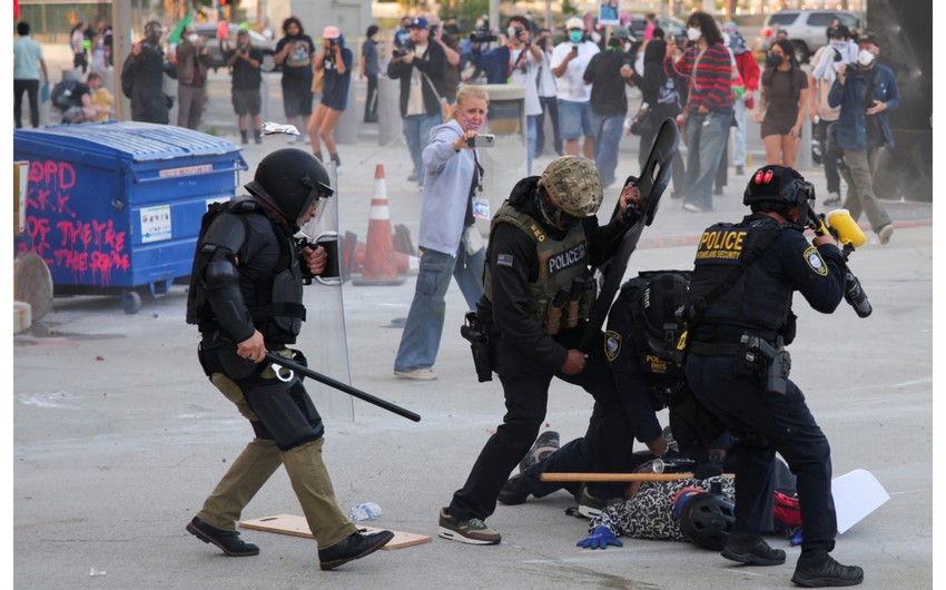 Həftəsonu Los-Ancelesdə 56 etirazçı saxlanılıb