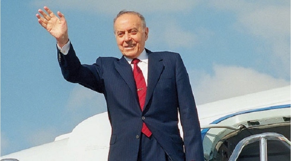 Ulu Öndərin xilaskarlıq missiyasının başlanğıcı - 9 iyun 1993-cü il