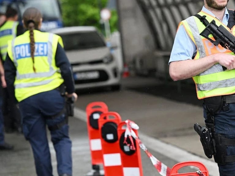22 yaşlı gənc köhnə məktəbində qətliam törətdi