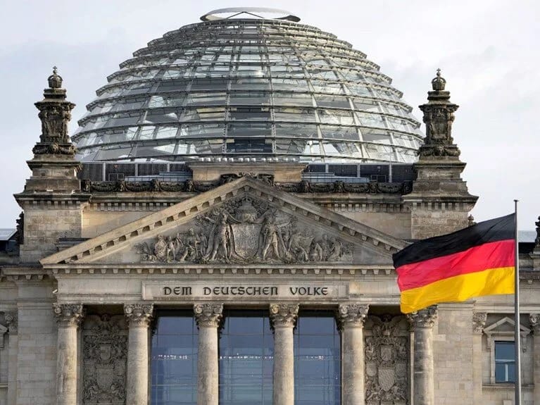 Alman vətəndaşlığına qəbul rekord həddə çatıb