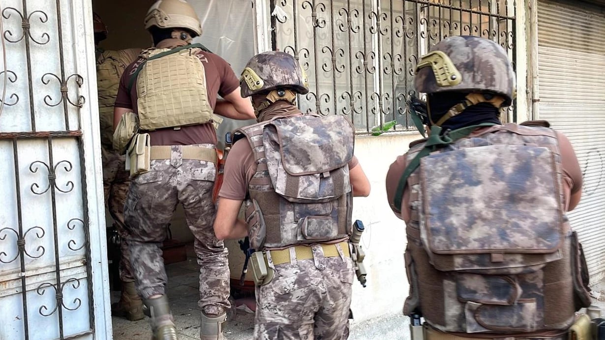 İstanbulda İŞİD terror təşkilatına qarşı əməliyyat: 9 nəfər saxlanıldı