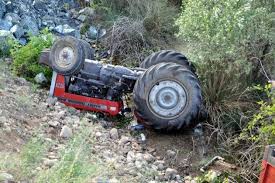 Yardımlıda traktor aşdı, ölən var