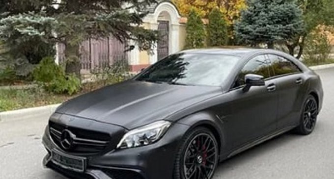 Bakıda şirkət rəhbərinin oğlu lüks avtomobillə avtoxuliqanlıq etdi: “Tələsirdim...“