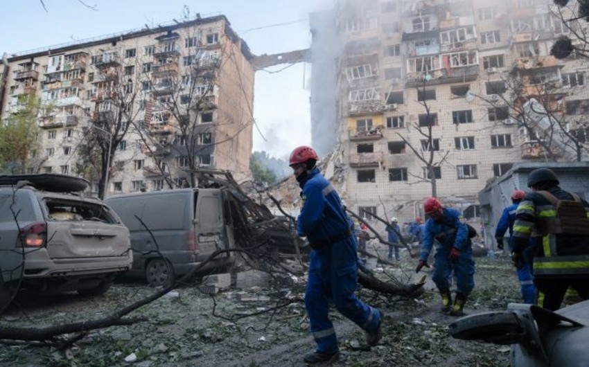 Kiyevdə Rusiya zərbəsi nəticəsində ən azı 14 nəfər həlak olub
