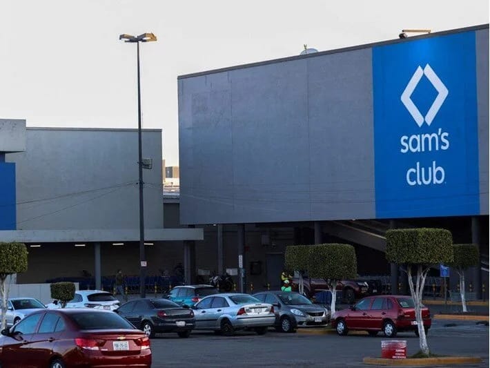 Marketdə yaşlı adam 10.000 dollar ziyana səbəb olub